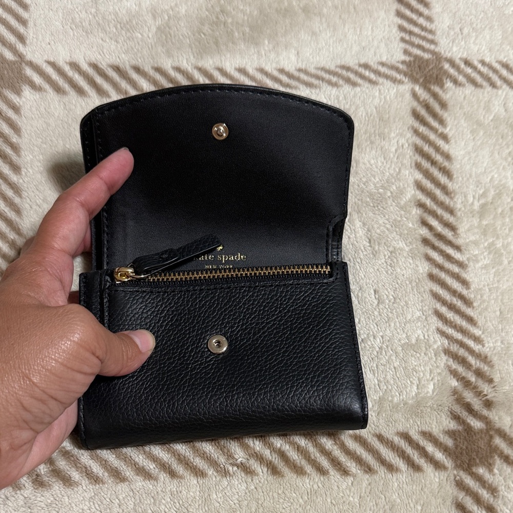 NWOT Kate Spade Black Pebbled Leather Wallet - Picture 3 of 7